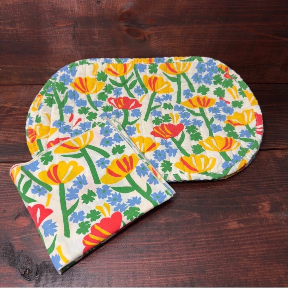 VINTAGE Bright Flower Quilted Set of 4 Placemats 2 Napkins